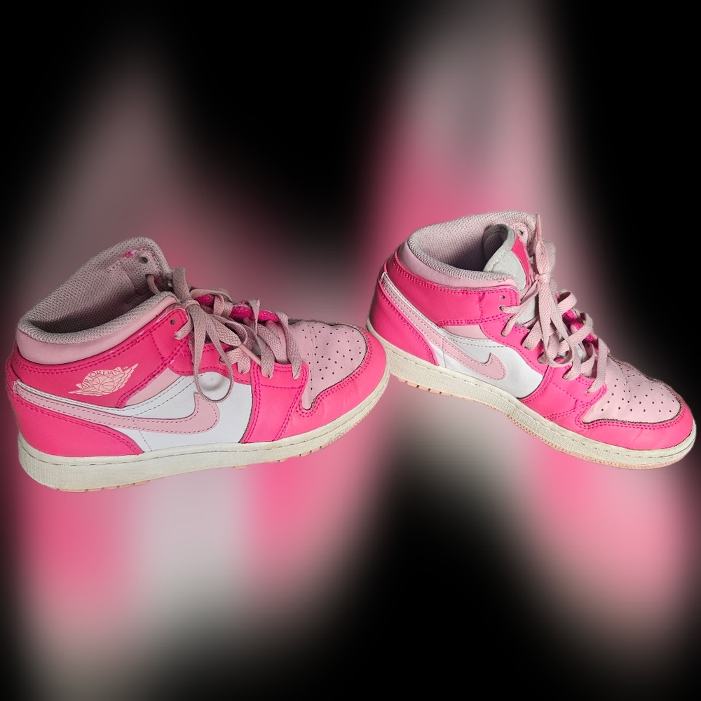Girls Air Jordan 1 Mid 4Y